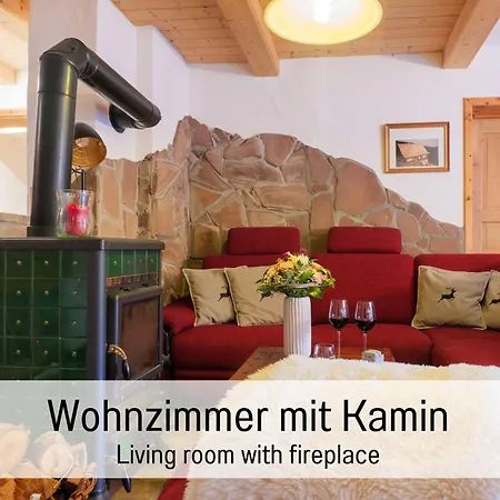 Waldhaus: Sauna | Kamin